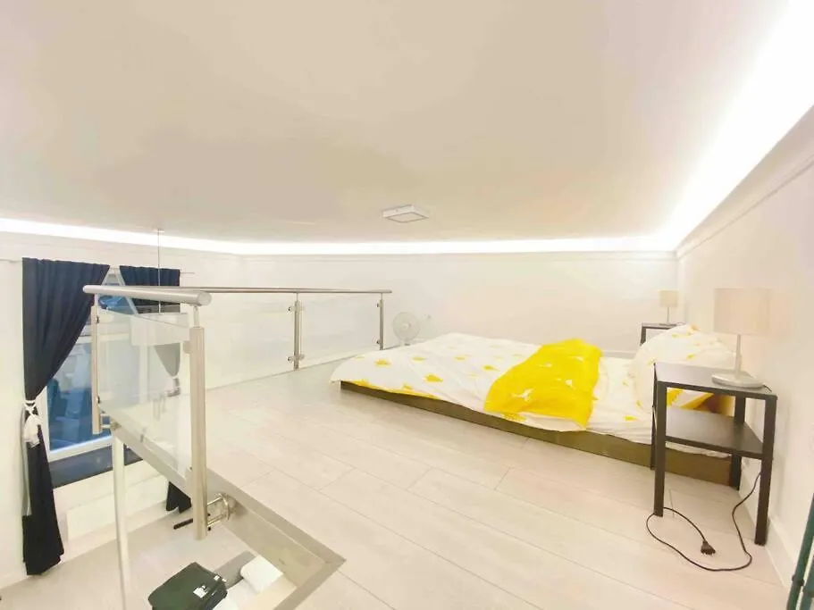 Keleti Palyaudvar Train Station-Home Budapest Apartment